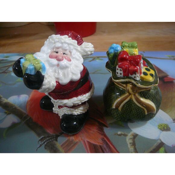 Vintage Fitz and Floyd Gifts from Santa Salt and Pepper Shakers - Picture 1 of 6